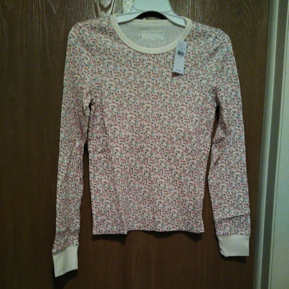 American Eagle Womens Floral Thermal Long Sleeved Shirt Waffle Knit Small